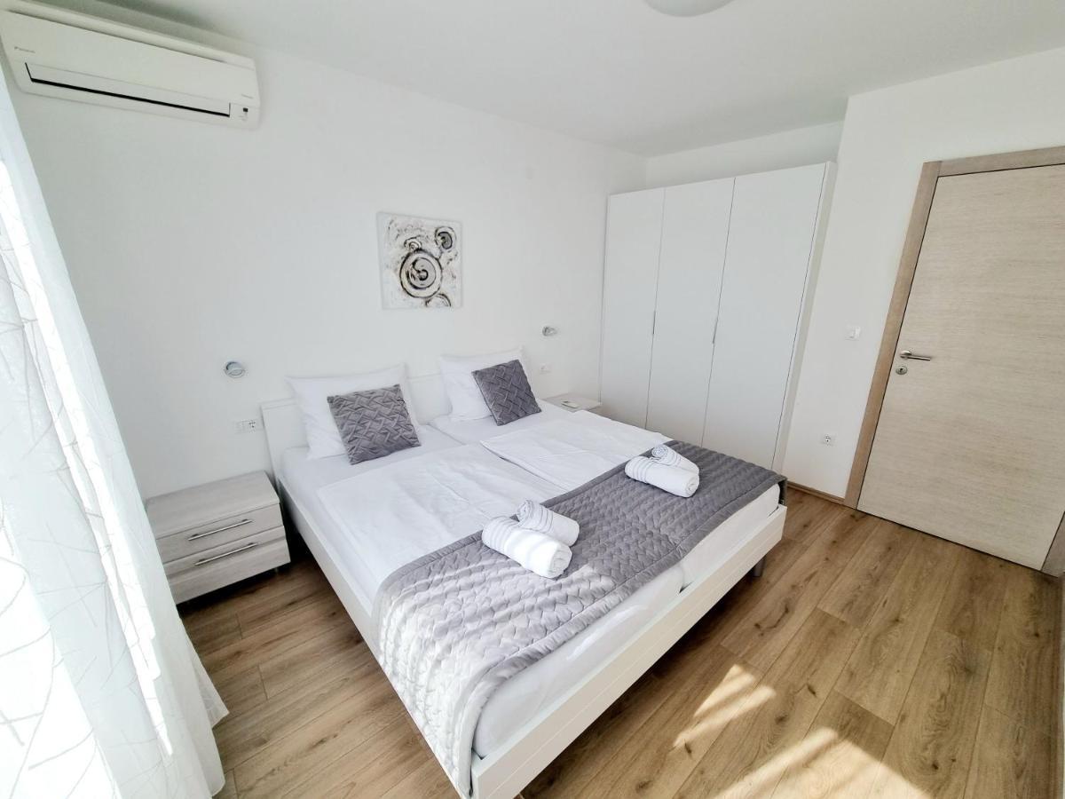 Apartman Maslina Krk Town Buitenkant foto