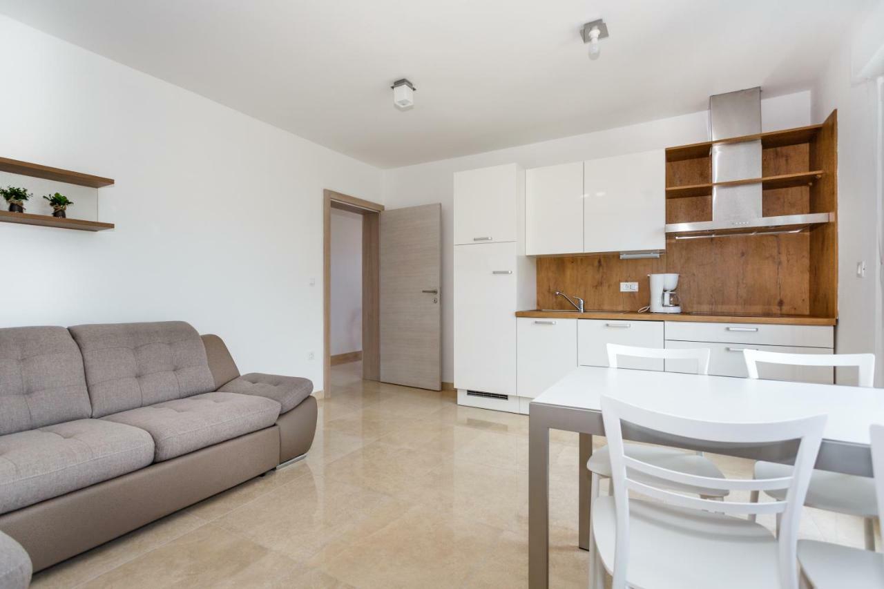 Apartman Maslina Krk Town Buitenkant foto