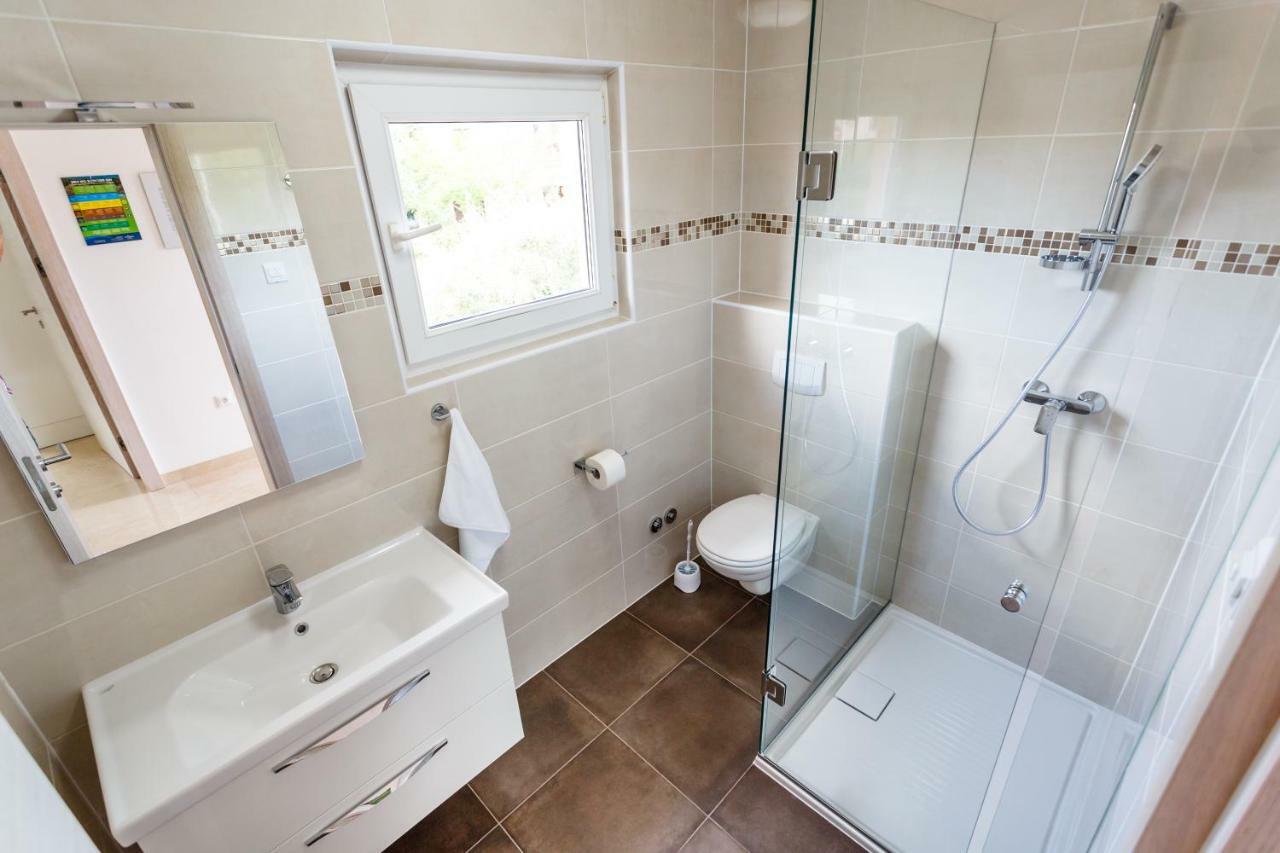 Apartman Maslina Krk Town Buitenkant foto