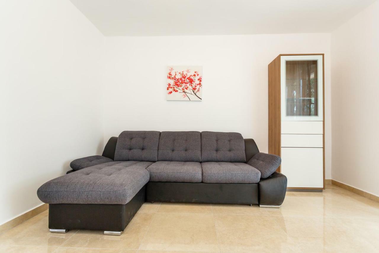 Apartman Maslina Krk Town Buitenkant foto