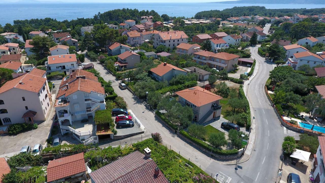Apartman Maslina Krk Town Buitenkant foto